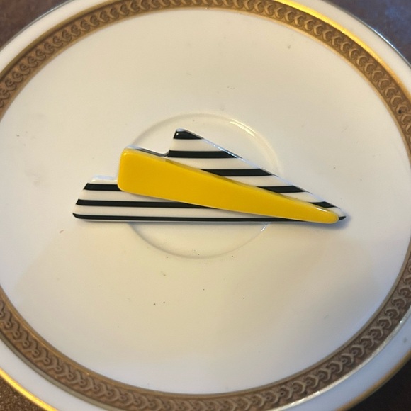 Vintage Jewelry - Vintage Art Deco Style Black Yellow & White Geometric Lucite Brooch